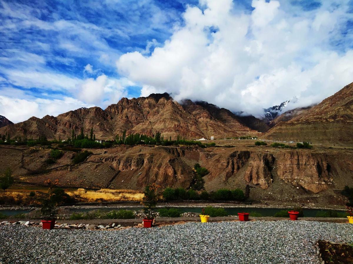 Готель Neryok'S Indus View Chimre Екстер'єр фото